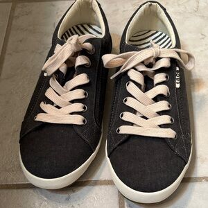 Taos Footwear Black/charcoal and Cream Canvas Sneakers. Sz 8